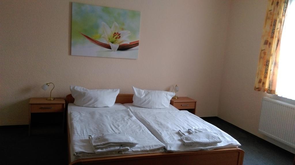 Hotel Merkur Garni Sarstedt Luaran gambar