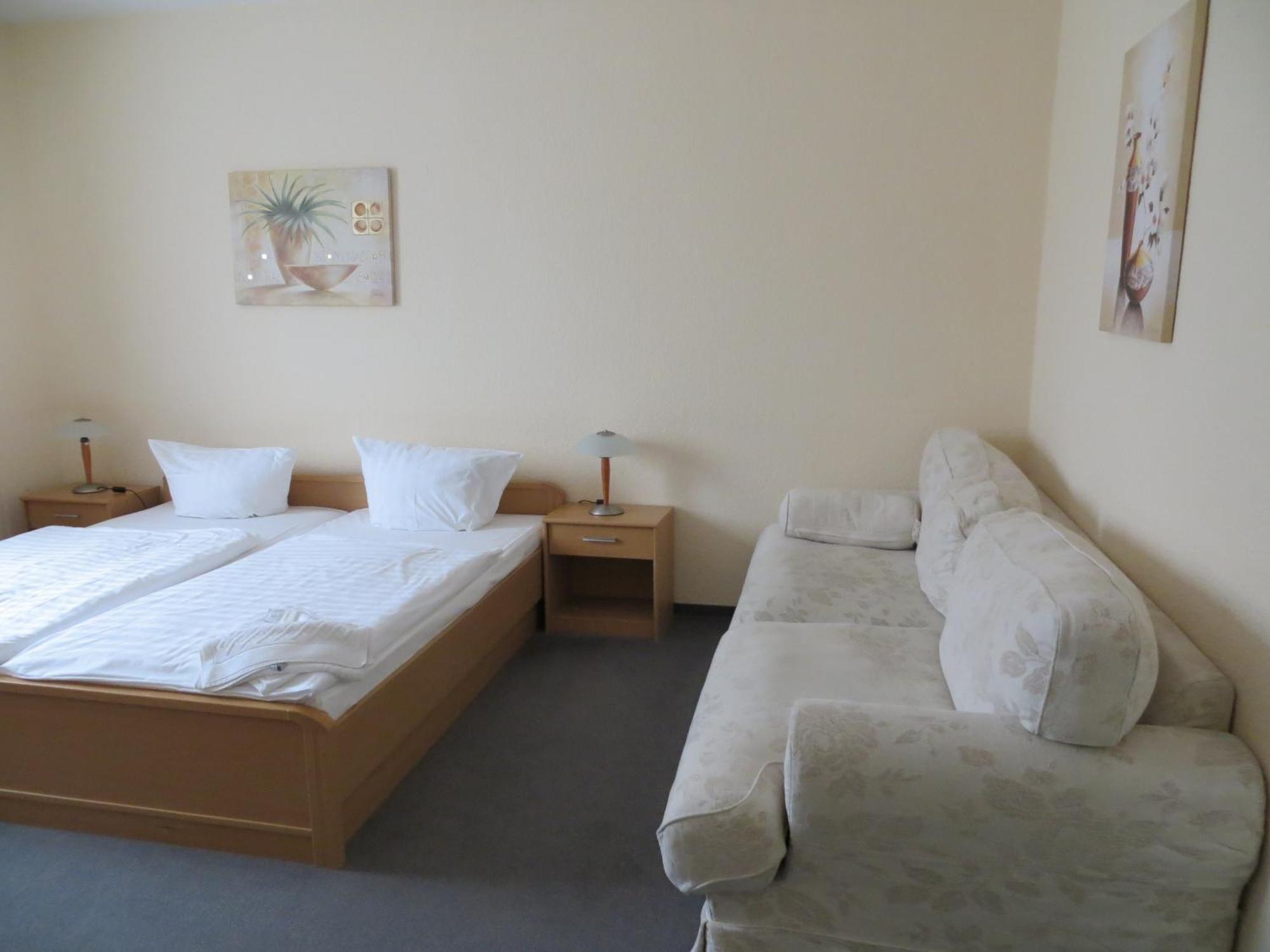 Hotel Merkur Garni Sarstedt Luaran gambar